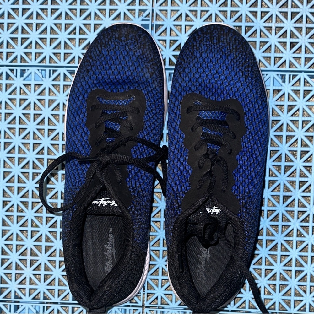 BOWLING Shoes by Strike Force.